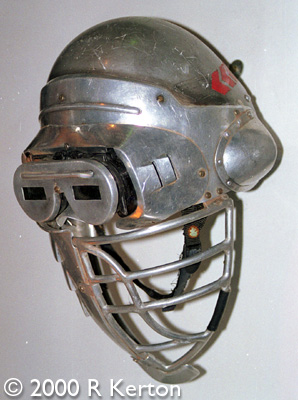 commando helmet.jpg