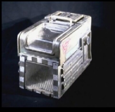 Alien_Cat Box-Real Prop (2).jpg