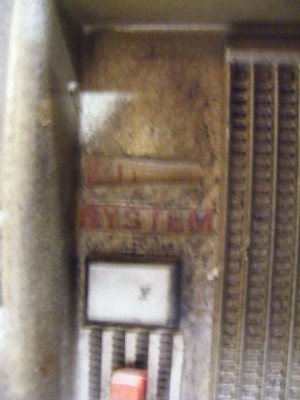 Alien_Cat Box-Real Prop (31).jpg