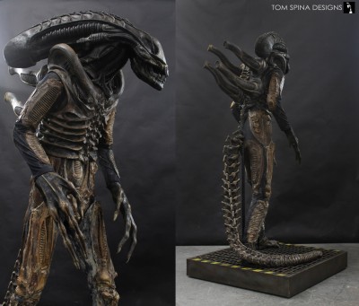 aliens-costume-statue-4.jpg